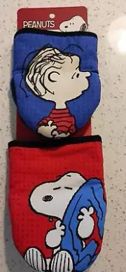 PEANUTS Gang Red Snoopy Blue Linus Blanket 2pk Mini Mitts Funny Cute Loveable