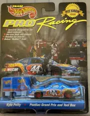 New Hot Wheels Kyle Petty Pro Racing Pit Crew 19122 Pontiac Grand Prix Tool Box