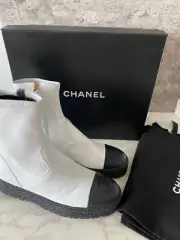 New in Box Authentic Chanel Women's Boots Bootie Booties Flats Shoes EU37 G39099
