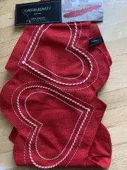Four HEARTS TABLE RUNNER Cynthia Rowley 15” X 48” Valentines Red Embroidered New