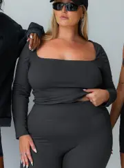 Thriving Activewear Top Grey Curve
