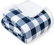 PAVILIA Navy Blue and White Buffalo Plaid Sherpa Fleece Throw Blanket for Couch, Soft Flannel Blanket for Sofa Bed, Checkered Decorative Blanket & throw, Warm Cozy Farmhouse Blanket Winter Gift, 50x60