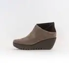 Fly London women's wedge chelsea ankle boots size 42.0__N/A
