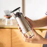 在飛比找Yahoo!奇摩拍賣優惠-摩登主婦電動磨豆機咖啡豆研磨機不銹鋼磨豆器咖啡機家用小型手磨