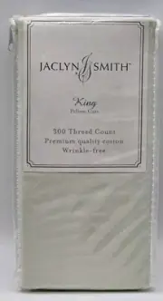 Jaclyn Smith King Pillowcases 2 Hint Of Dew 300 TC 40” X 20” Wrinkle Free Cotton