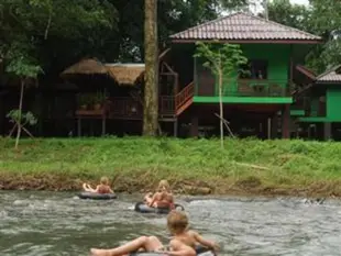 拷索河小屋Khao Sok River Lodge