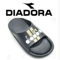 在飛比找蝦皮購物優惠-DIADORA女款運動休閒拖鞋 5t6 DA31702黑 7