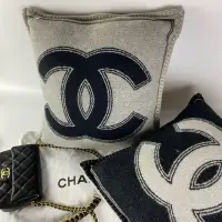 在飛比找Yahoo!奇摩拍賣優惠-【COCO 精品專賣】CHANEL 雙面 大雙Ｃ 黑色 配 