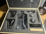 the wine savant Whiskey decanter set new in wood box