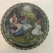 Vintage Woods of Windsor 1993 Lily of the Valley Soap in Decorative Tin 3.5 oz