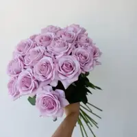 在飛比找ETMall東森購物網優惠-仿真花 單頭小玫瑰 手感 淺紫色 花束配花 婚禮裝飾花 家居