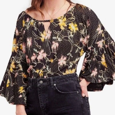 Free People Womens Lucca Printed Last Time Top Size Small Floral Bell Sleeve NEW