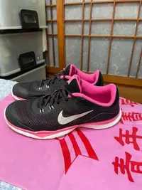 在飛比找Yahoo!奇摩拍賣優惠-「 二手鞋 」 Nike FLEX TR 5 女版運動休閒鞋