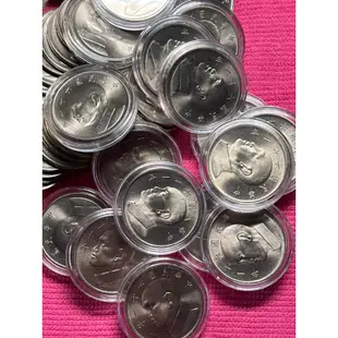 民國61年大伍圓  5元 未使用UNC 單枚售價 附錢幣保護殼