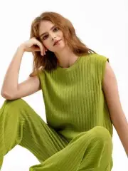 Women Woven Two-Piece Set Top-Pant Medium Green Fruit Sleeveless Wide Leg Ribbed