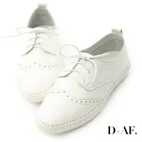 在飛比找Yahoo奇摩購物中心優惠-D+AF 舒活印象．超軟縫線底雕花牛津鞋＊白