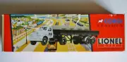 Lionel City CORGI Classics O Gauge #53501 Port of Lionel Mack B Semi with Crates