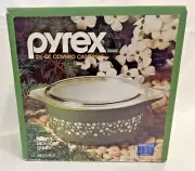 VINTAGE PYREX SPRING BLOSSOM GREEN 2.5 QT COVERED CASSEROLE NEW IN BOX 485-1-N-S