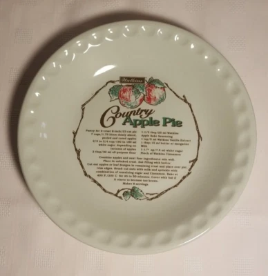 1996 Watkins Country Apple Pie Plate 10" diameter x 1-5/8" deep in Original Box