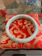 Gorgeous Light Green Jade Bangle Bracelet Taiwanese Jade Nephrite Grade A 64 mm