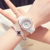 在飛比找蝦皮購物優惠-特熱銷 陶瓷手錶女白色小香J12鑲鑽女表韓版夜光防水石英錶時