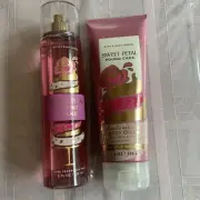 Bath & Body Works sweet pedal poundcake mist and body cream set.￼