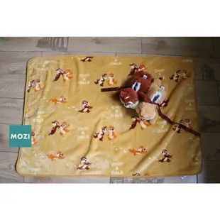 【MOZI選物】全新‧現貨‧日本帶回‧ˇ迪士尼奇奇蒂蒂質感毯子，附奇奇蒂蒂玩偶