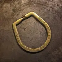 在飛比找ETMall東森購物網優惠-METALIZE馬蹄型黃銅雙圈鑰匙圈美式復古做舊鑰匙扣百搭配