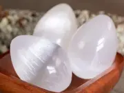 White SELENITE Crystal Egg, Palm Stone, Self Care, Healing Crystals Stones E1721