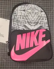 NEW WITH TAGS!! Nike Insulated Lunch Bag!!