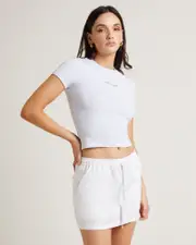 Subtitled Wave Fitted Tee in Grey Marle