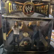 Stephanie McMahon & Helmsley Era 2 Pack WWE Classic Superstars - Limited Edition