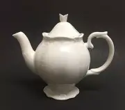 NEW GRACE'S TEAWARE WHITE CERAMIC,LACES,TEA,COFFEE POT,TEAPOT 5.5 CUPS