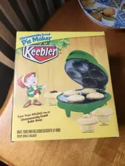 Keebler Uncommonly Good Personal Pie Maker Green NEW NIB