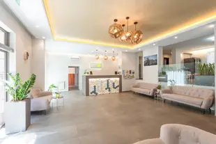 哥芬廣場公寓套房Corvin Plaza Apartments & Suites