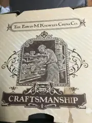 EDWIN KNOWLES "CHRISTMAS" PLATE---NIB----------------------------------pit