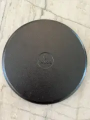 Valor 9” pre seasoned cast iron fajita skillet Plates
