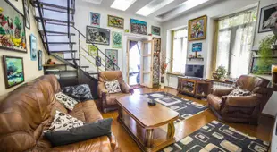 COMFORTABLE APARTMENT in the old TBILISI