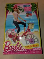 BARBIE UNASSEMBLED BIKE WITH HELMET BASKET AND SHOES MATTEL ORIGINAL NEW
