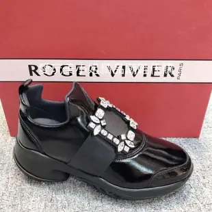 Roger Vivier最新款 明星隋棠同款?水鑽內增高 休閒鞋 亮皮感非常時髦年輕百搭