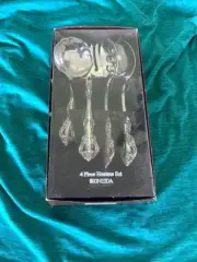 Oneida MICHELANGELO 4 Piece Hostess Set Cube Stainless Flatware New in Box