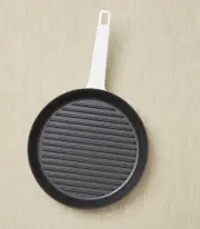 New In Box West Elm Market Enamel Cast Iron Grill Pan 10.5” White