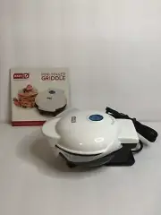 Dash DMS001WH Mini Maker Electric Round Griddle for Individual Pancake NEW