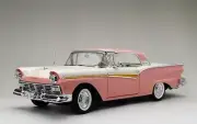 1/18 Sunstar 1957 Ford Fairlane 500 Skyliner Coral Red Colonial WH Model SS1344