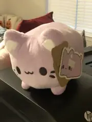 ✨ New! Hot Topic Tasty Peach Meowchi Taro Plush ✨