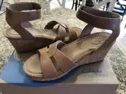clarks unstructured un capri strap light tan leather sandal 9.5 medium