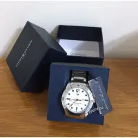在飛比找蝦皮購物優惠-Tommy Hilfiger 白色錶面銀色錶帶男腕錶