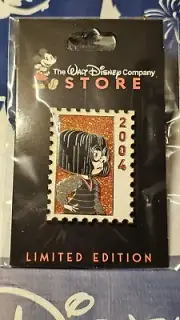 Disney DEC Employee Center Commemorative Stamp Pin LE 250 Edna Mode Incredibles
