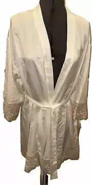 FLORA NIKROOZ Wrap Satin Robe Women's Size Medium Ivory NWT