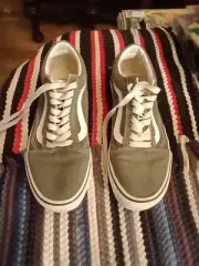 Vans Unisex Men's 6.5 Or Women's 8.0, Off The Wall. Super Tight Shoes.
